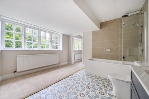 Photo 32- click for photo gallery